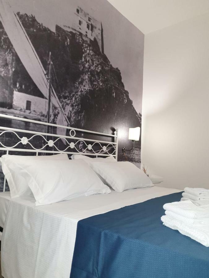 Porta Marina Guest Rooms Scalea Exterior foto