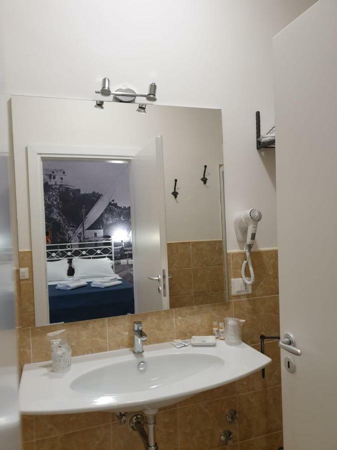 Porta Marina Guest Rooms Scalea Exterior foto