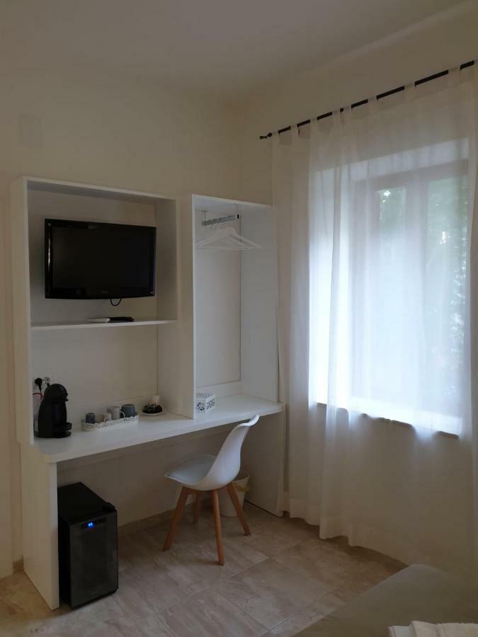 Porta Marina Guest Rooms Scalea Exterior foto