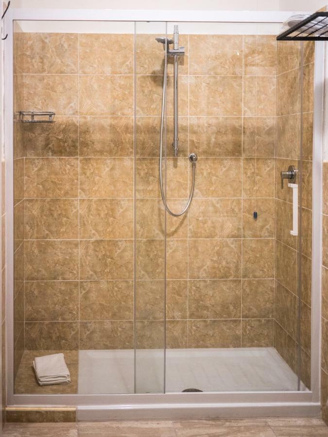Porta Marina Guest Rooms Scalea Exterior foto
